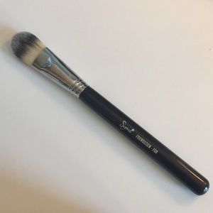 ‼️Sale‼️Sigma Foundation Brush - F60